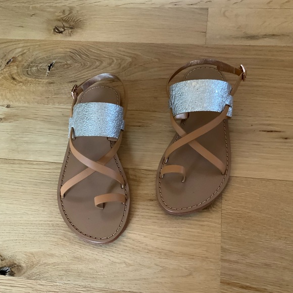 Labor Day Deal 🫶🏽 
 Sanchita Metallic Sandals - Picture 1 of 8